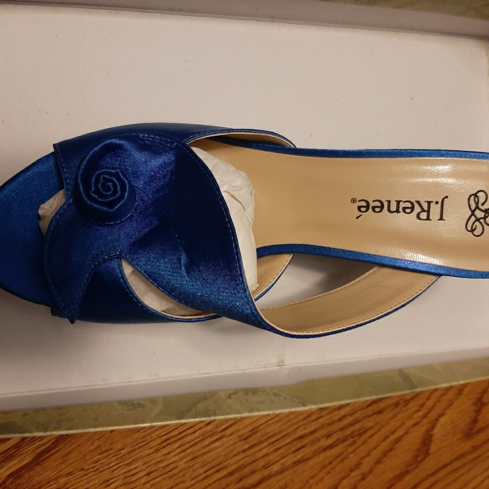 Shoes - Picture 15 of 16